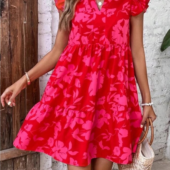 Adorable Floral dress 🌸🌼🌸🌼 Bag is the NWT🌸🌼🌸🌼 - Picture 4 of 6